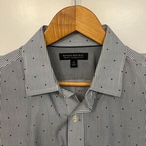 Banana Republic non-iron long sleeve